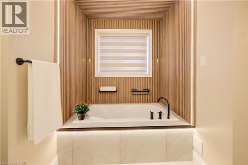 252 Gravel Ridge Trail, Kitchener, ON - Indoor Photo Showing Bathroom