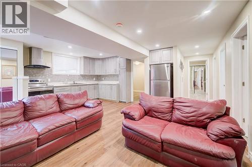 252 Gravel Ridge Trail, Kitchener, ON - Indoor Photo Showing Living Room