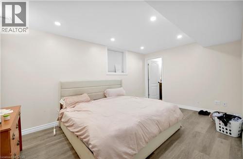 252 Gravel Ridge Trail, Kitchener, ON - Indoor Photo Showing Bedroom