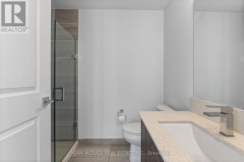1102 - 30 Elm Drive, Mississauga, ON - Indoor Photo Showing Bathroom