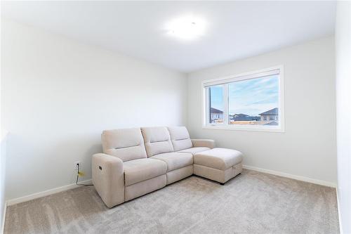 220 North Haven Way, West St Paul, MB - Indoor Photo Showing Other Room