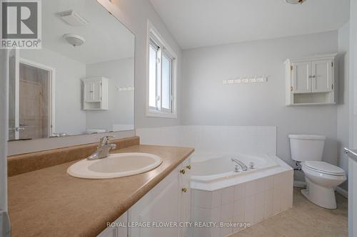 99 Windflower Drive, Kitchener, ON - Indoor Photo Showing Bathroom