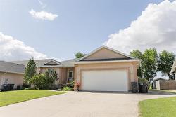 53 6th Avenue SE Carman, MB R0G 0J0