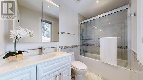 136 Denlow Boulevard, Toronto, ON 