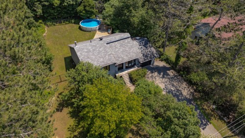 1074 Rue Brière  Prévost, QC J0R 1T0