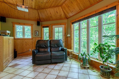 Solarium/Verrière - 435 Ch. Du Tangara, Lac-Aux-Sables, QC 