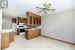 Kitchen and dining room - 