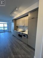 616 - 60 HONEYCRISP CRESCENT Vaughan, ON L4K 0N5