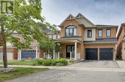 18 CLAMERTEN RD STREET N  Whitchurch-Stouffville, ON L4A 0E8