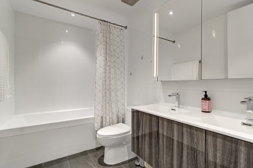 Bathroom - 2703-1188 Av. Union, Montréal (Ville-Marie), QC 