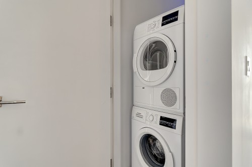Laundry - 2703-1188 Av. Union, Montréal (Ville-Marie), QC 