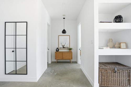 Passageway - 117 Ch. Santerre, Sutton, QC 
