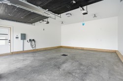 Garage - 