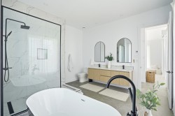 Salle de bains attenante à la CCP - 