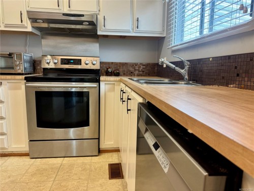 #34-1240 Wilkinson Rd, Comox, BC 