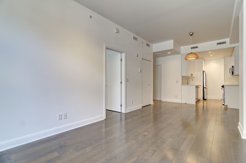 Salon - 908-1181 Rue Bishop, Montréal (Ville-Marie), QC 