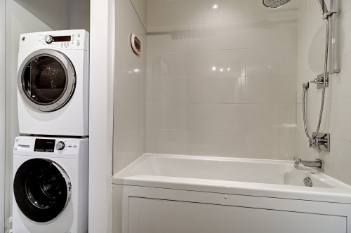 Salle de bains - 908-1181 Rue Bishop, Montréal (Ville-Marie), QC 