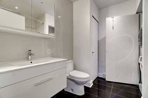 Salle de bains - 908-1181 Rue Bishop, Montréal (Ville-Marie), QC 
