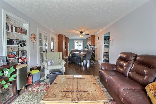 Living Room - 202-1000 Rue Westmount, Ayer'S Cliff, QC 