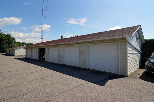 Garage - 202-1000 Rue Westmount, Ayer'S Cliff, QC 