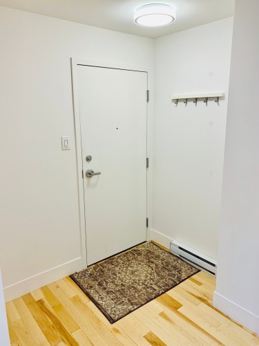 Mud Room - 1-2484 Rue Marie-Anne E., Montréal (Le Plateau-Mont-Royal), QC 