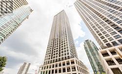 604 - 30 ELM DRIVE W Mississauga, ON L5B 0N6