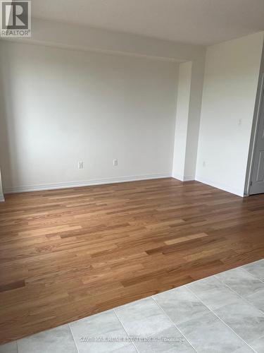 96 Selection Heights, Thorold, ON - Indoor Photo Showing Other Room