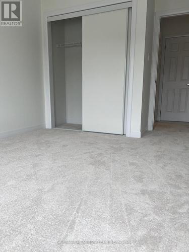 96 Selection Heights, Thorold, ON - Indoor Photo Showing Other Room