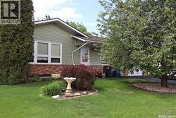 1010 Granville AVENUE Assiniboia, SK S0H 0B0