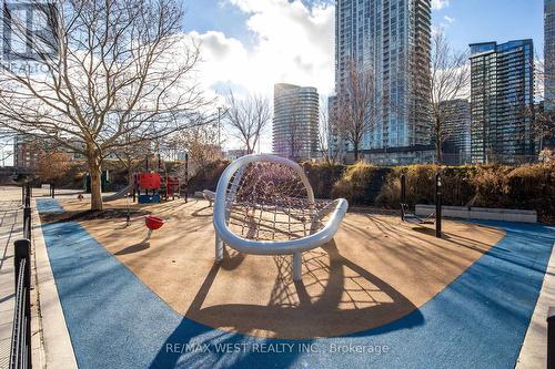1106 - 15 Iceboat Terrace, Toronto, ON 