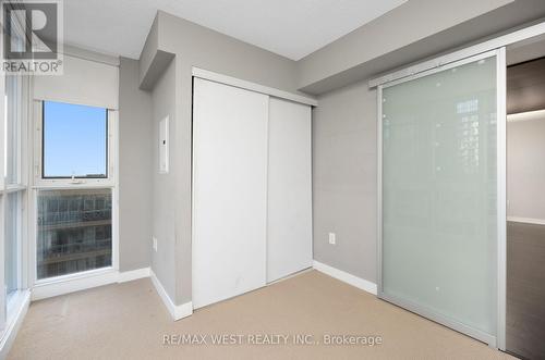 1106 - 15 Iceboat Terrace, Toronto, ON 