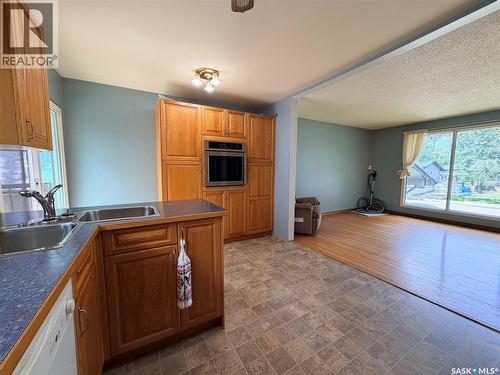 2221 Bedford Avenue E, Regina, SK 