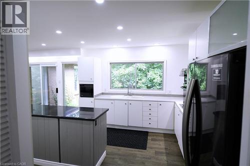 560 Crane Court, Burlington, ON 