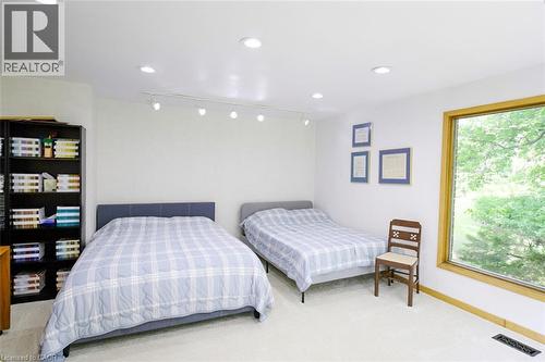 560 Crane Court, Burlington, ON 