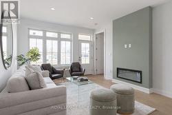 9' Ceilings, 8' Doors, Huge Windows, Hardwood - 