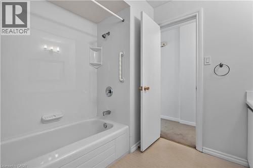 5051 Brady Avenue, Burlington, ON 