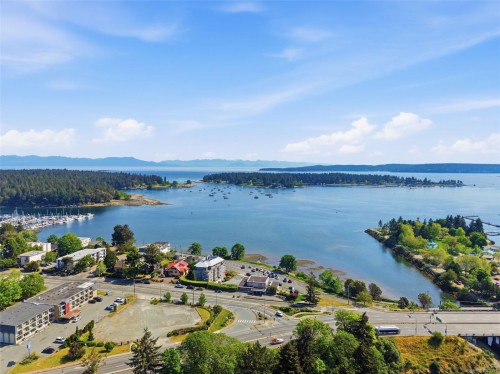 #308-20 Barsby Ave, Nanaimo, BC 