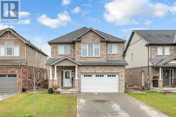 83 MONARCH STREET Welland, ON L3C 0E6