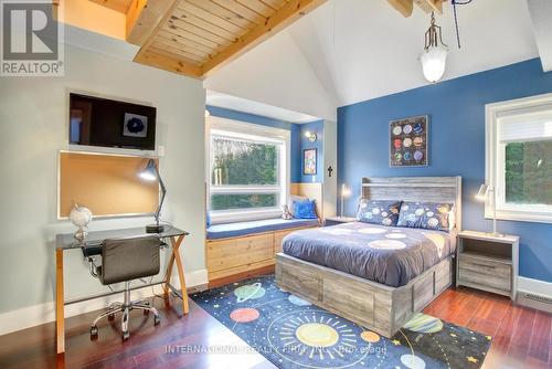 Bright 2nd level bedroom w/cathedral ceilings. - 6 Pinehurst Lane, Springwater, ON - Indoor Photo Showing Bedroom