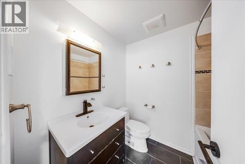 2108 Third Avenue, Rossland, BC 