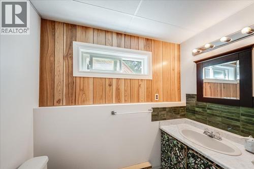 2108 Third Avenue, Rossland, BC 