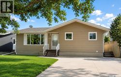 605 5th AVENUE W Assiniboia, SK S0H 0B0