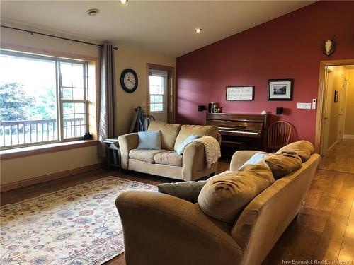 11 Palmer Rd, Waterville, NB 