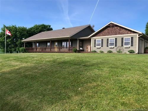 11 Palmer Rd, Waterville, NB 