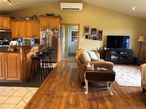 11 Palmer Rd, Waterville, NB 