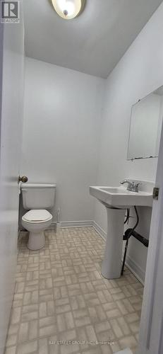 125 Broadway Avenue, Hamilton, ON - Indoor Photo Showing Bathroom