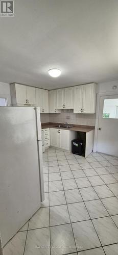 125 Broadway Avenue, Hamilton, ON - Indoor Photo Showing Kitchen