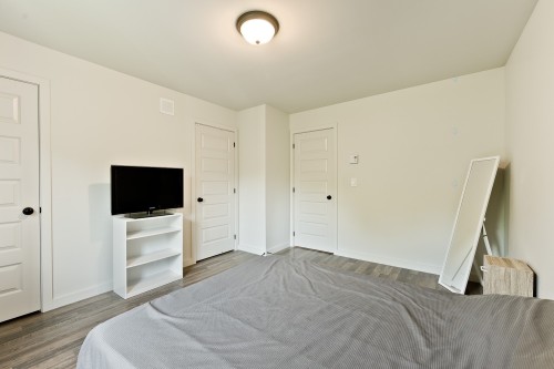 Master Bedroom - 474 Rue Paul-Gagné, Sherbrooke (Fleurimont), QC - Indoor Photo Showing Bedroom