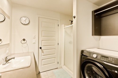 Bathroom - 474 Rue Paul-Gagné, Sherbrooke (Fleurimont), QC - Indoor Photo Showing Laundry Room