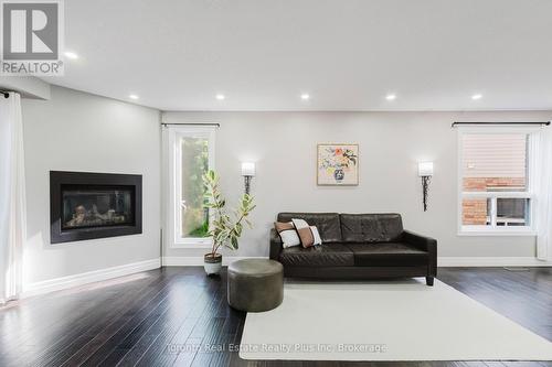 597 Little Dover Crescent E, Waterloo, ON 